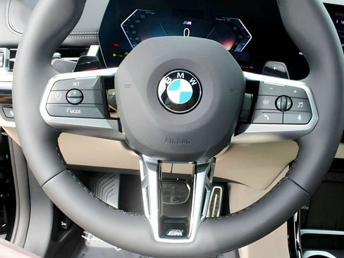 Used 2025 BMW X1 xDrive28i w/ Technology Package image 17