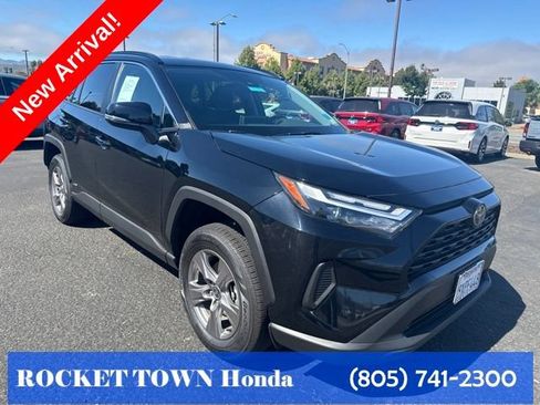 Used 2025 Toyota RAV4 XLE AWD/4WD image 4