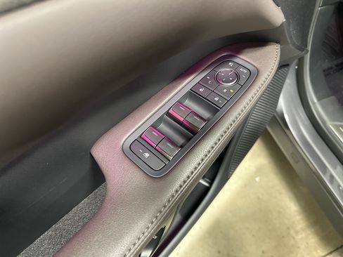 Certified 2026 Lexus RX 450h AWD w/ Convenience Package image 16