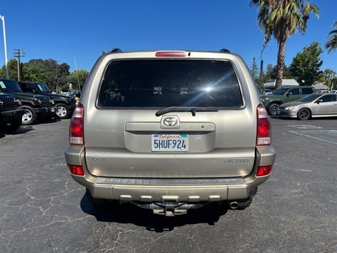 Used 2004 Toyota 4Runner SR5 RWD image 5
