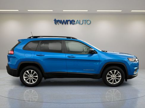 Certified 2022 Jeep Cherokee Latitude Lux AWD/4WD image 6