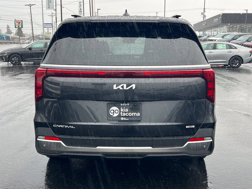 Certified 2025 Kia Carnival SX FWD image 6