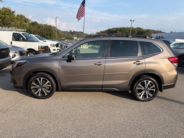 Used 2024 Subaru Forester Limited AWD/4WD image 2
