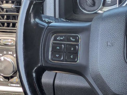 Used 2020 RAM 1500 Classic SLT w/ Luxury Group image 20