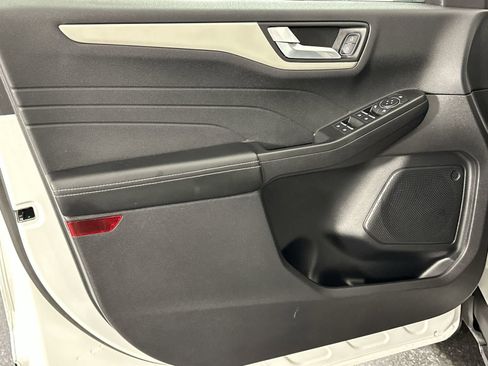 Used 2022 Ford Escape SEL image 33