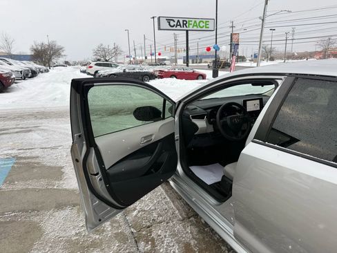 Used 2020 Toyota Corolla LE image 17