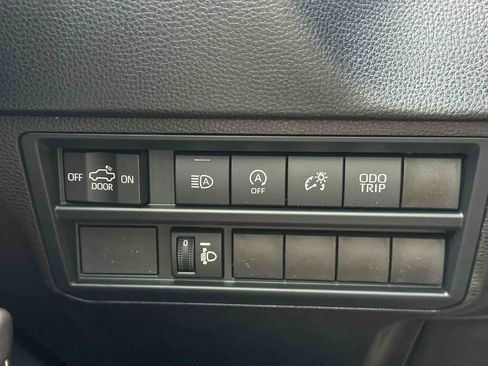 Used 2026 Toyota Tundra SR5 AWD/4WD image 25