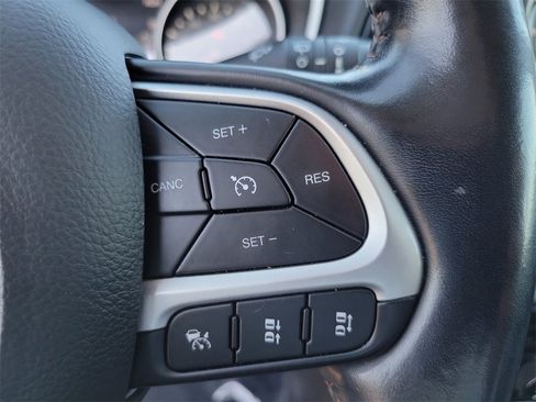 Used 2021 Jeep Compass Limited image 7