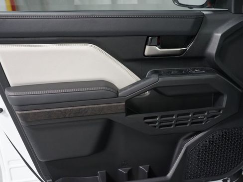 New 2026 Toyota Tacoma Limited AWD/4WD image 35