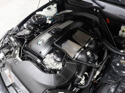 Used 2015 BMW Z4 sDrive35i image 16