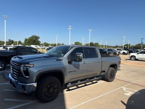 Used 2025 Chevrolet Silverado 3500 LTZ w/ LTZ Premium Package AWD/4WD image 5
