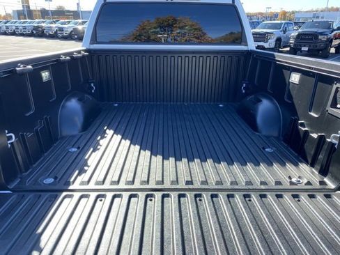 Used 2024 Toyota Tundra Platinum image 9