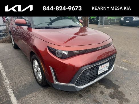 Certified 2023 Kia Soul LX w/ LX Technology Package FWD image 1