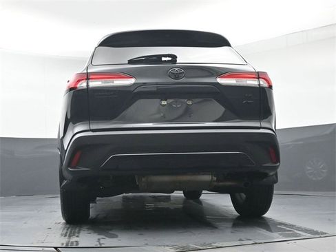 Used 2023 Toyota Corolla Cross LE image 31