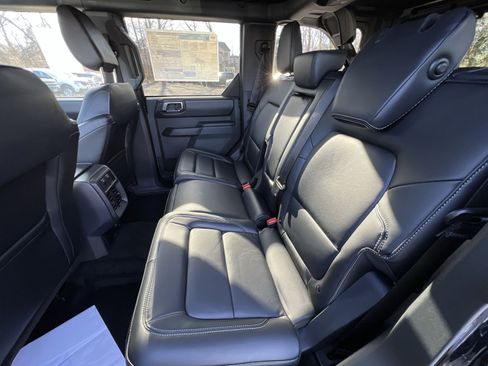 New 2025 Ford Bronco Outer Banks image 24