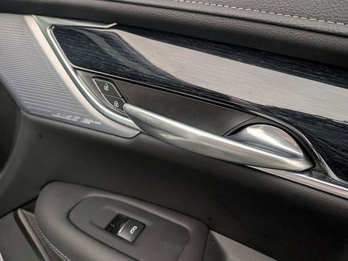 Used 2025 Cadillac XT5 Premium Luxury image 36