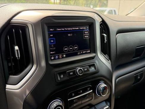 Used 2025 Chevrolet Silverado 1500 Custom w/ Turbomax Blackout Package RWD image 29