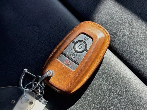 Used 2022 Ford Bronco Badlands w/ Sasquatch Package AWD/4WD image 36