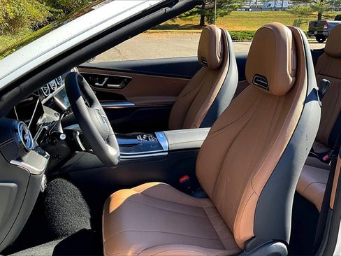 New 2026 Mercedes-Benz CLE 300 4MATIC Cabriolet image 9