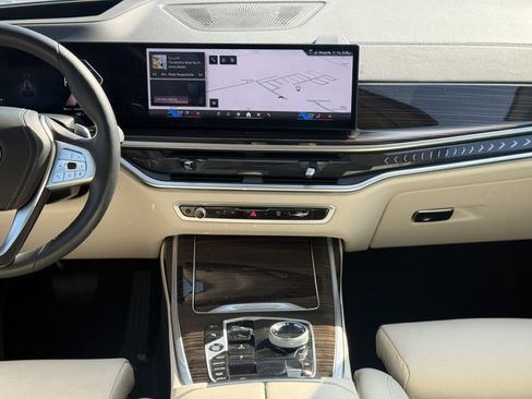 Certified 2025 BMW X7 xDrive40i w/ Executive Package image 29
