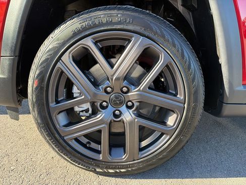 New 2026 Jeep Compass Latitude image 14