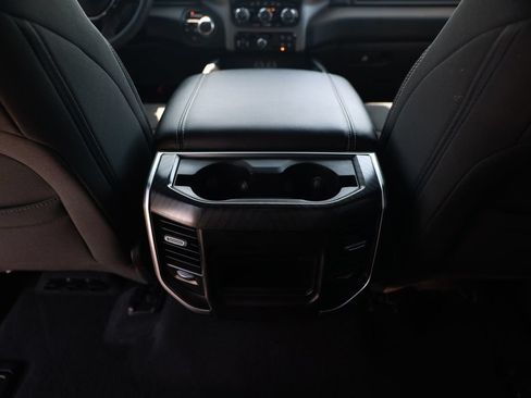 Used 2025 RAM 1500 Big Horn AWD/4WD image 31