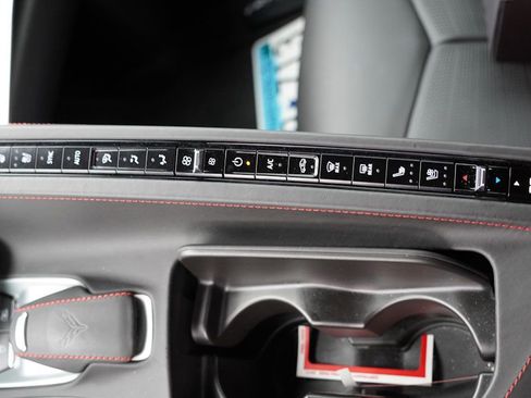 Used 2024 Chevrolet Corvette Stingray Premium Cpe w/ Z51 Performance Package image 25