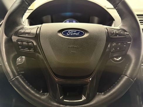 Used 2017 Ford Explorer XLT w/ Equipment Group 202A image 46