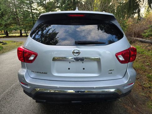 Used 2020 Nissan Pathfinder SL image 4
