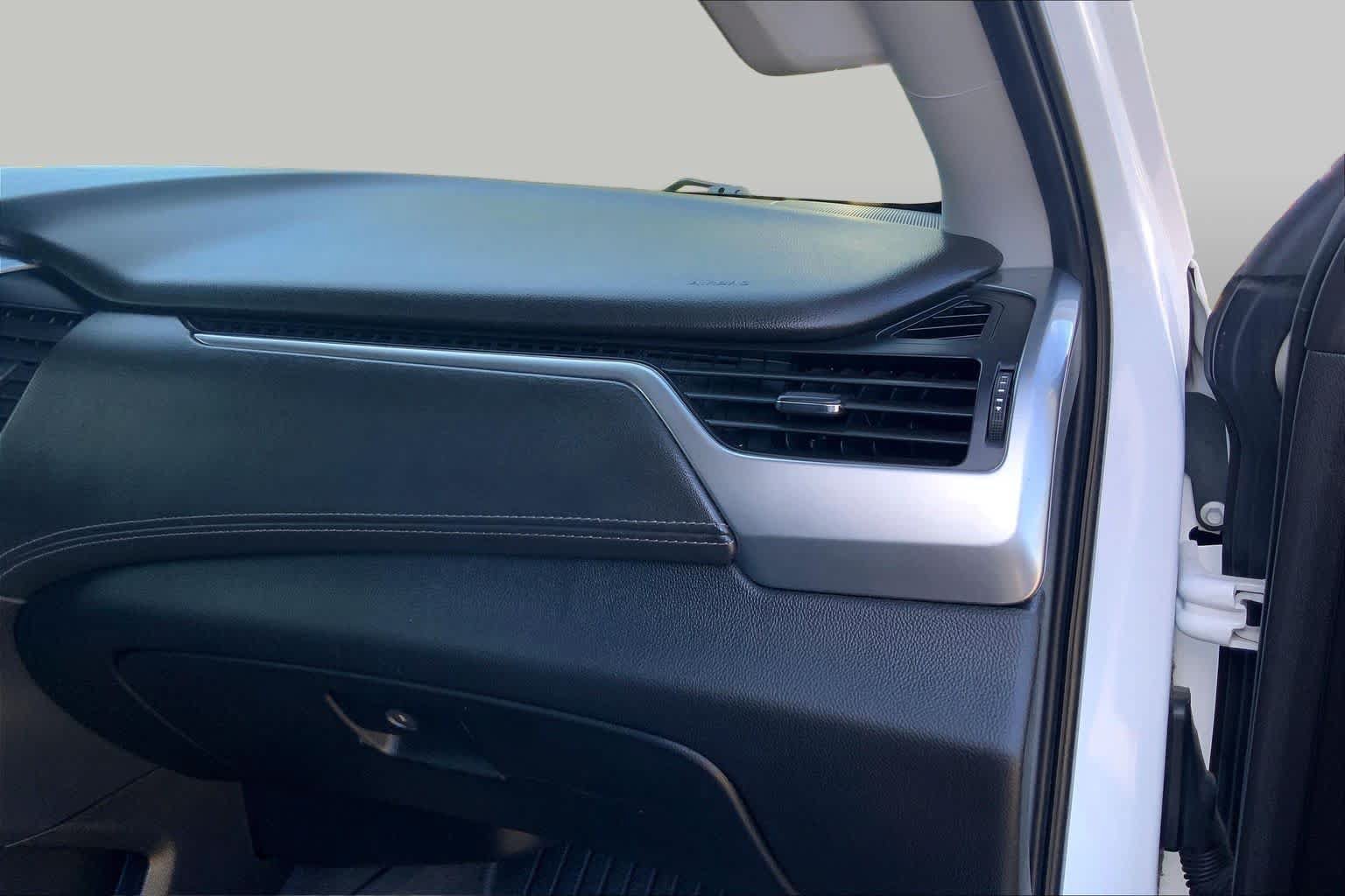 Used 2019 Chevrolet Tahoe LT AWD/4WD image 19