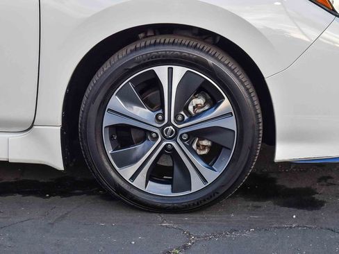 Used 2020 Nissan Leaf SL Plus w/ Protection Package image 11