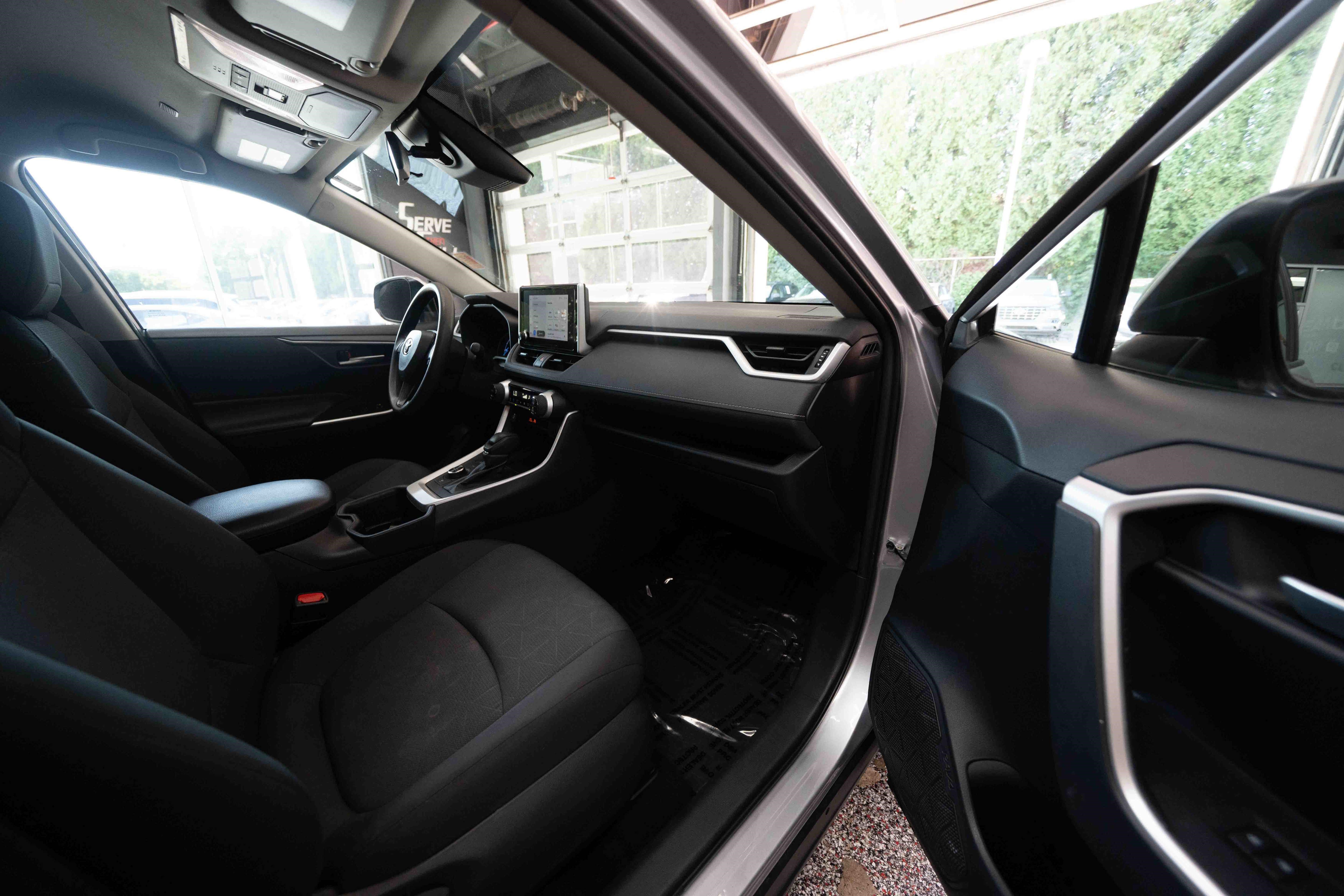 Certified 2025 Toyota RAV4 XLE AWD/4WD image 27