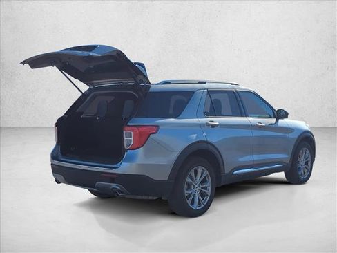 Used 2023 Ford Explorer Limited image 5