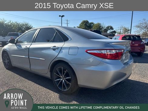 Used 2015 Toyota Camry XSE w/ Moonroof Package FWD image 4