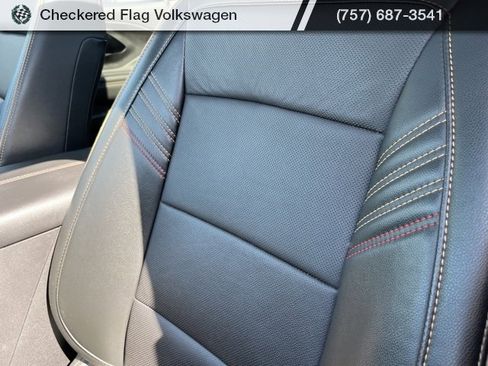 Used 2024 GMC Terrain AT4 image 26