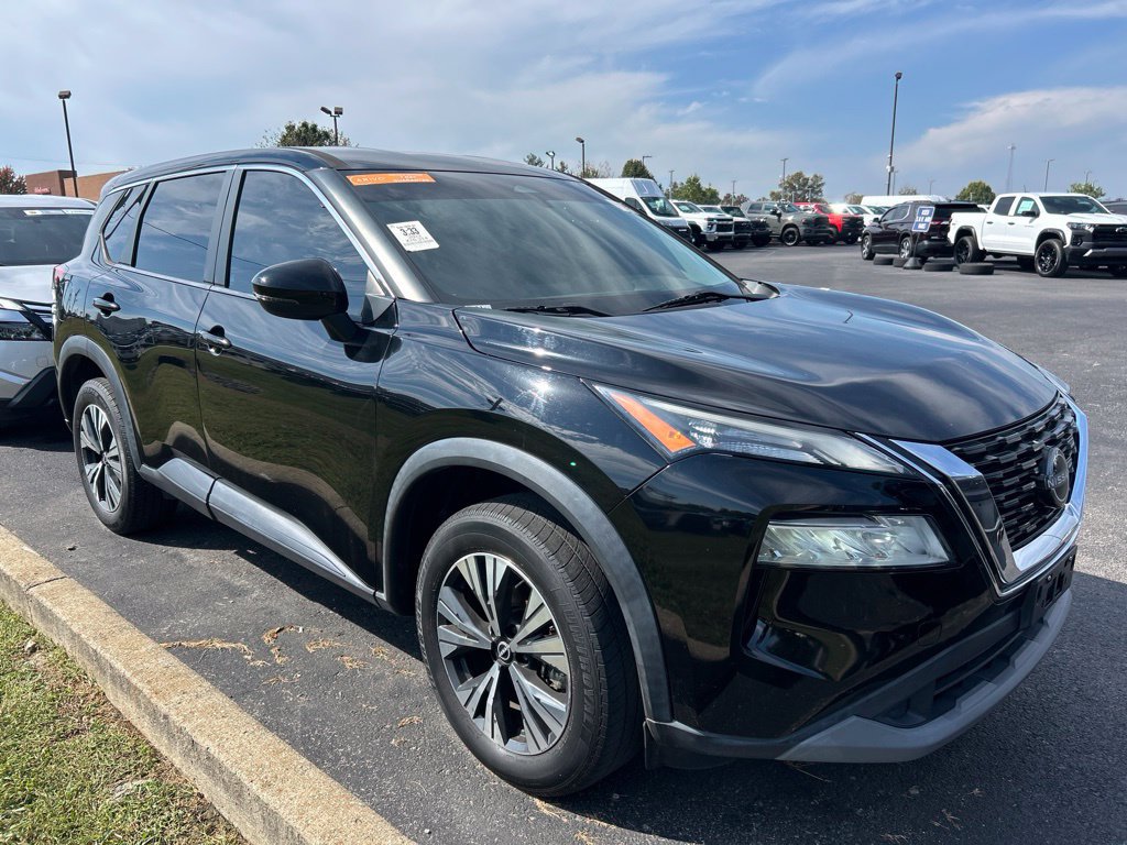 Used 2022 Nissan Rogue SV FWD image 2