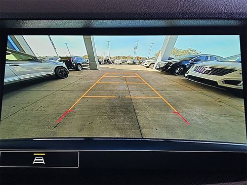 Used 2023 Buick Envision Preferred image 22