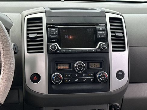 Used 2017 Nissan Frontier SV w/ SV Value Truck Package RWD image 16