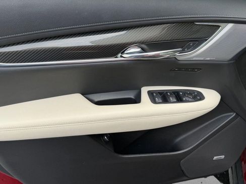 Used 2023 Cadillac XT6 Sport w/ LPO, Premium Carpet Package image 13