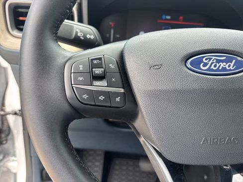 Used 2025 Ford Maverick Lariat AWD/4WD image 16