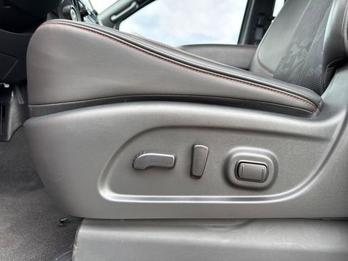 Used 2024 Nissan Titan PRO-4X w/ Off Road Protection Package image 9