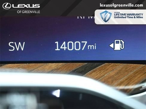 Used 2025 Cadillac Escalade Sport Platinum image 9