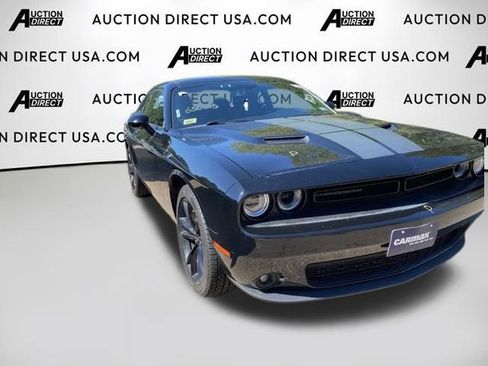 Used 2017 Dodge Challenger SXT w/ Blacktop Package RWD image 3