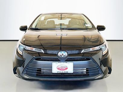 New 2025 Toyota Corolla LE