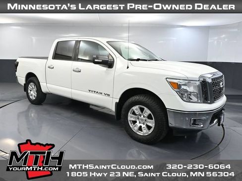Used 2018 Nissan Titan SV AWD/4WD image 1