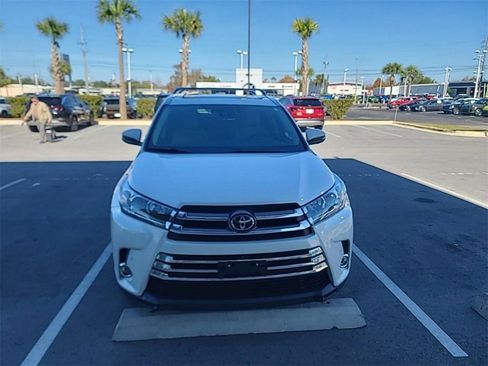Used 2019 Toyota Highlander Limited Platinum image 25