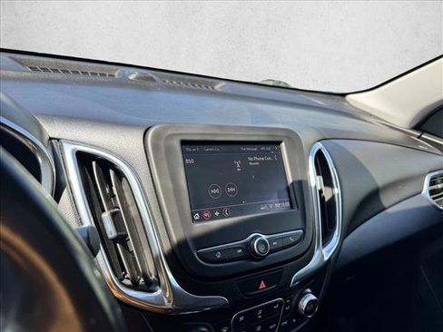 Used 2020 Chevrolet Equinox LT AWD/4WD image 13