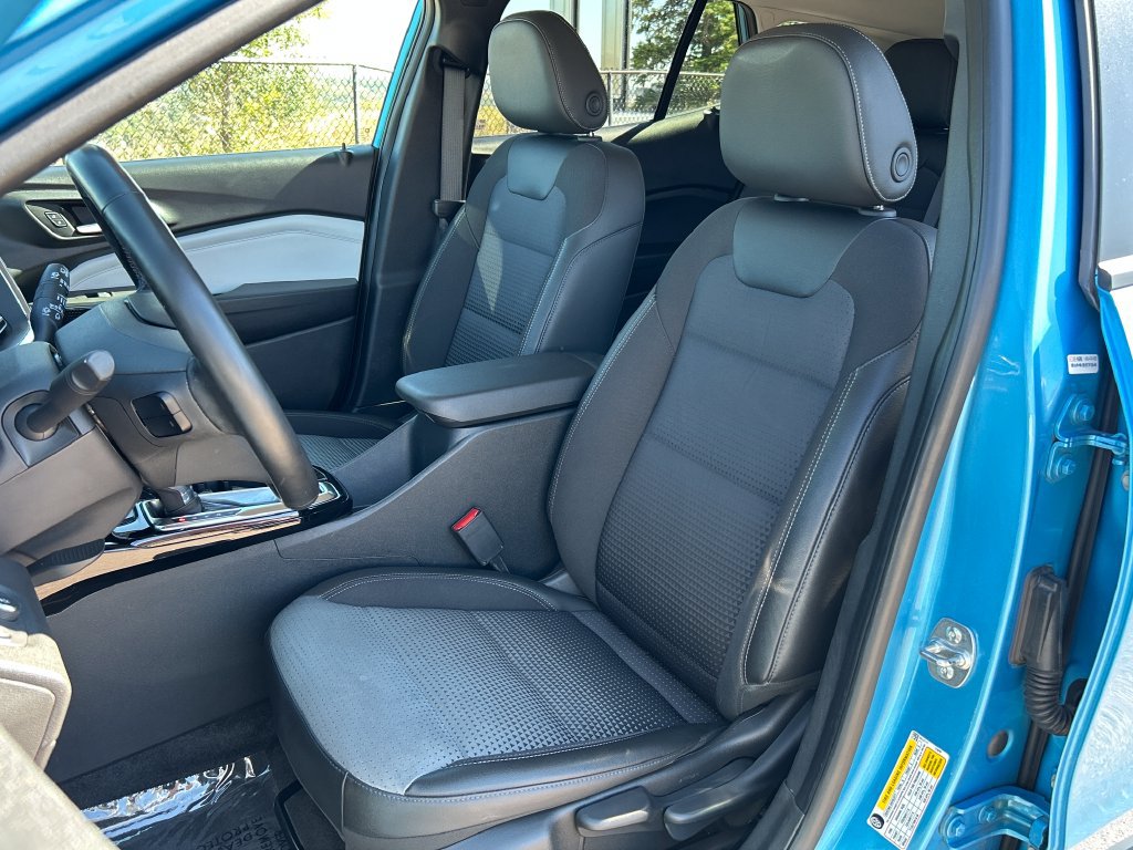 Used 2025 Chevrolet Trax LT w/ LT Convenience Package FWD image 15