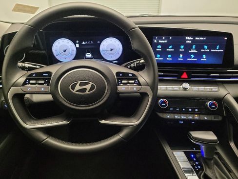 Used 2025 Hyundai Elantra SEL FWD image 22