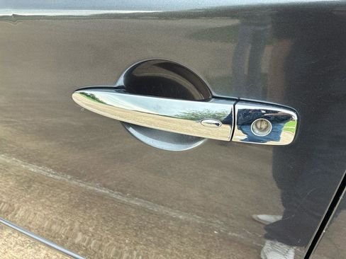 Used 2015 Nissan Sentra SV image 17